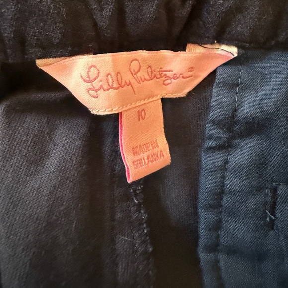 Lilly Pulitzer RARE NWT Velvet Navy Shorts with Gold Pineapple Embroidery - Picture 5 of 7